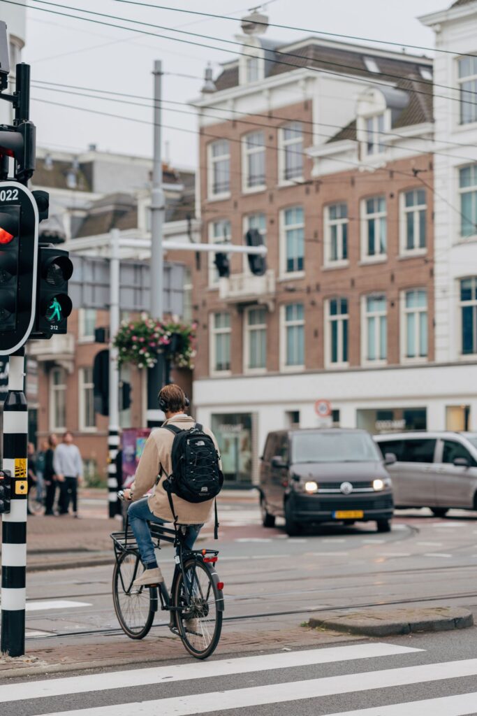 Veilig op de fiets naar kantoor: wat je regelt voor de donkere maanden